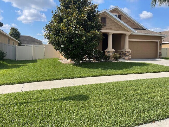 Foto del edificio - 12012 Whistling Wind Dr