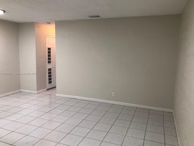 Foto del edificio - 2150 Madison St