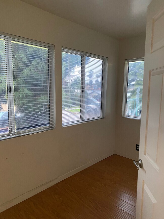 Bonus Room - 110 N Marshall Ct