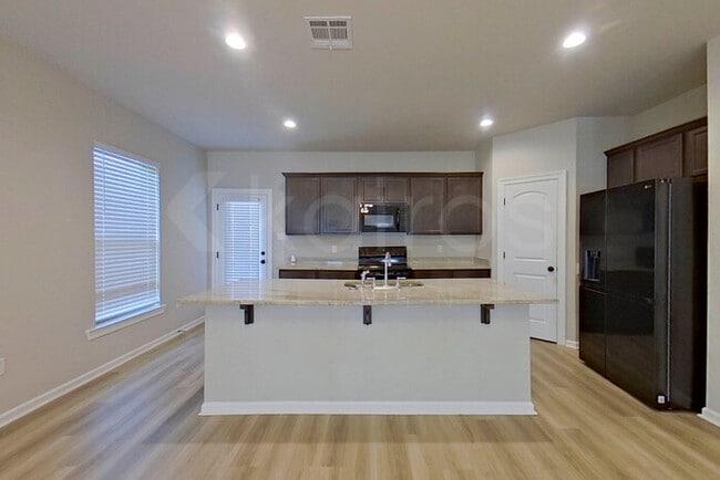 Building Photo - 129 Haygood Pt