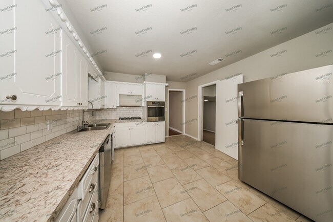 Foto del edificio - 5206 N Beaver Ave