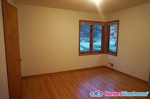 Foto del edificio - WONDERFUL 4BD/2BA HOME IN ST. LOUIS PARK