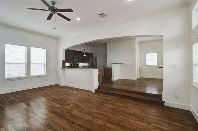 Foto del edificio - 5843 Petty St