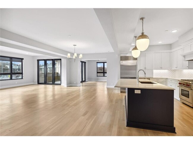 Building Photo - 222 Ferndale Rd S