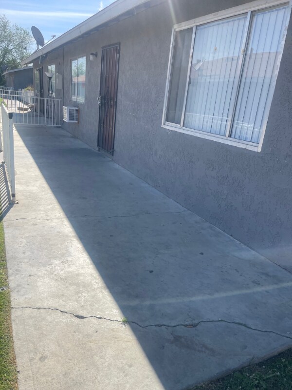 Foto principal - 18335 Montezuma St