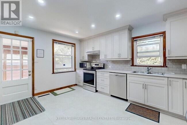 Photo du bâtiment - 252 Elgin Mills Rd W