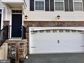 Building Photo - 654 Jacobsen Cir