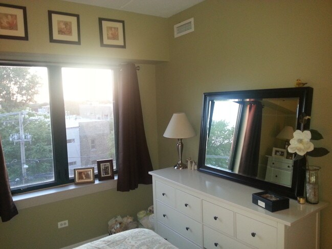 Foto del edificio - 4848 N Sheridan Rd