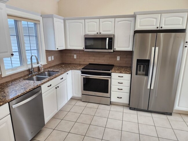 Foto del edificio - 14155 Pinnacle Pointe Dr