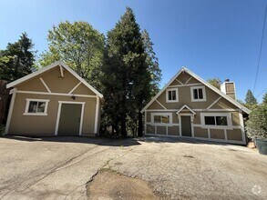Building Photo - 22266 Crest Ln