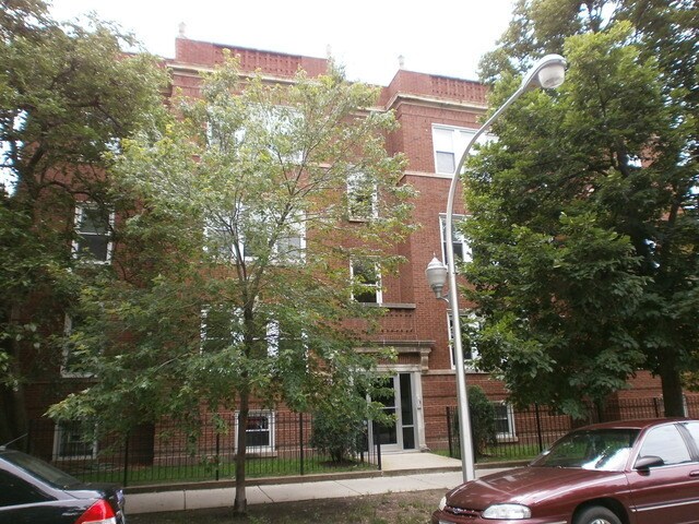 Primary Photo - 2642 N Emmett St