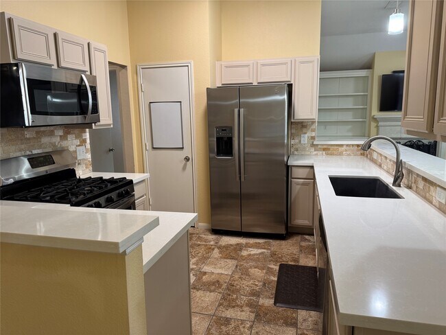 Foto del edificio - 2403 Longleaf Pines Ln