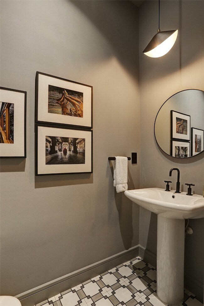 Foto del edificio - 4521 San Felipe St