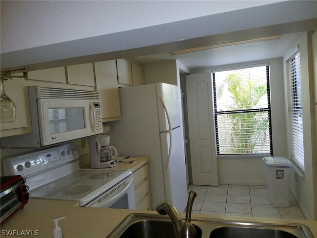 Foto del edificio - 15178 Parkside Dr