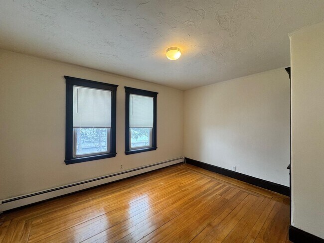 Foto del edificio - 36 Linden Ave