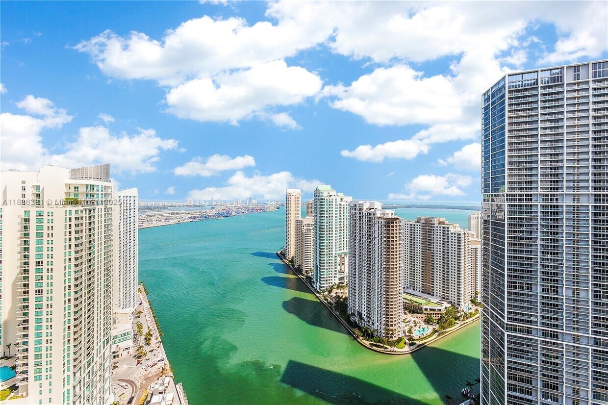 Foto principal - 200 Biscayne Blvd Way