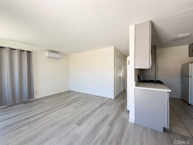 Foto del edificio - 5839 Bagley Ave