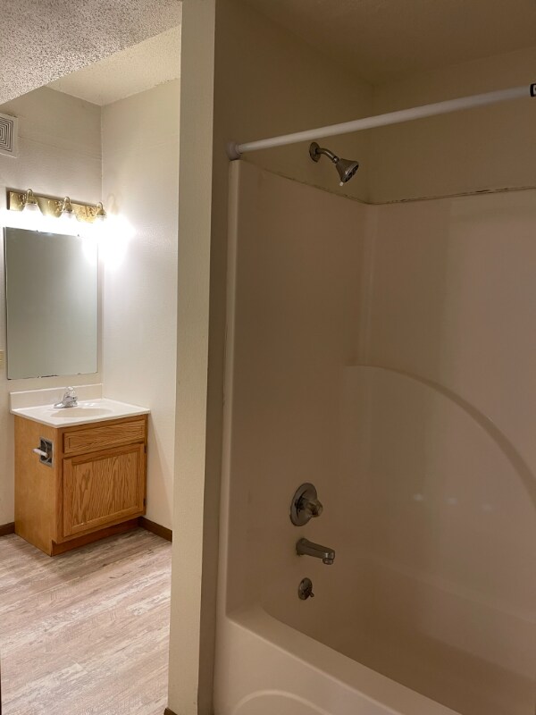 Foto del edificio - 307 E College St