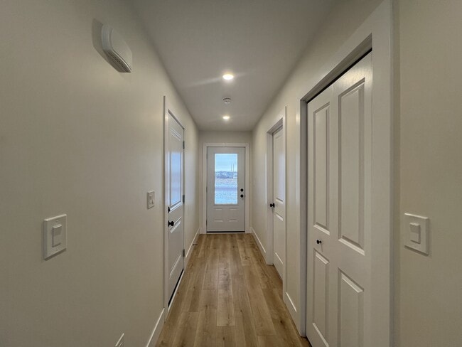 Building Photo - 37 Violet Cir