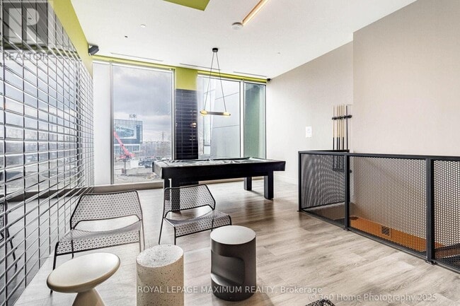 Building Photo - 15 Baseball Pl