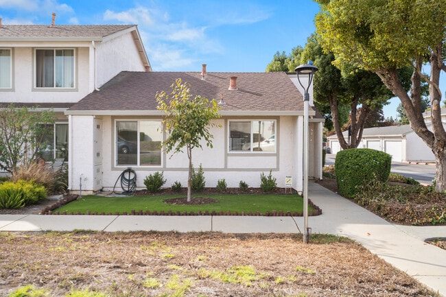 Building Photo - 3214 Halbreath Ct