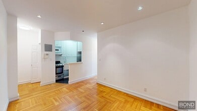 Building Photo - 440 E 78th St