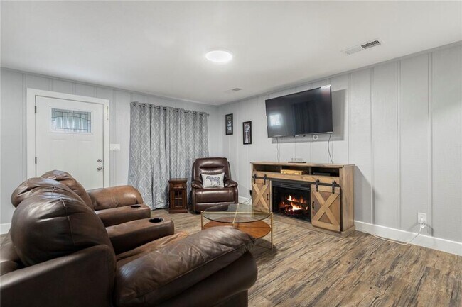 Building Photo - 5251 US-290