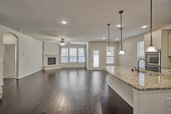 Foto del edificio - 122 Pioneer Canyon Pl