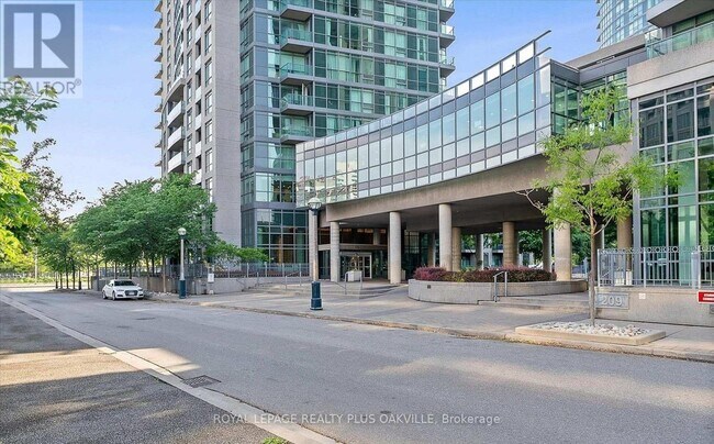 Photo du bâtiment - 215 Fort York Blvd