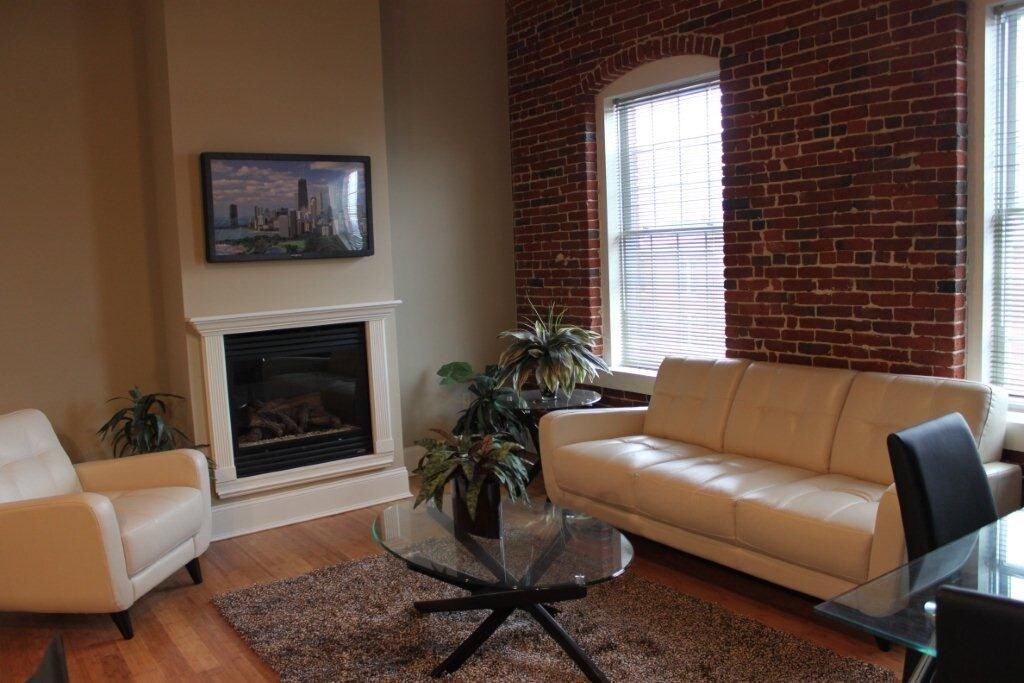 Primary Photo - 300 Bedford St