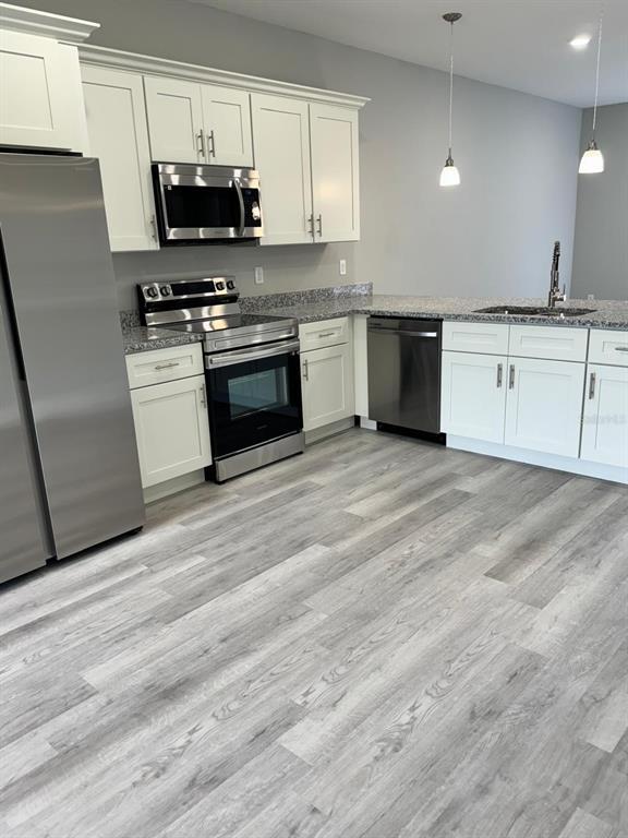 Foto del edificio - 704 Leopard Ct