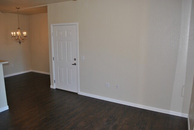 Foto del edificio - 1251 Whitney Ranch Pkwy