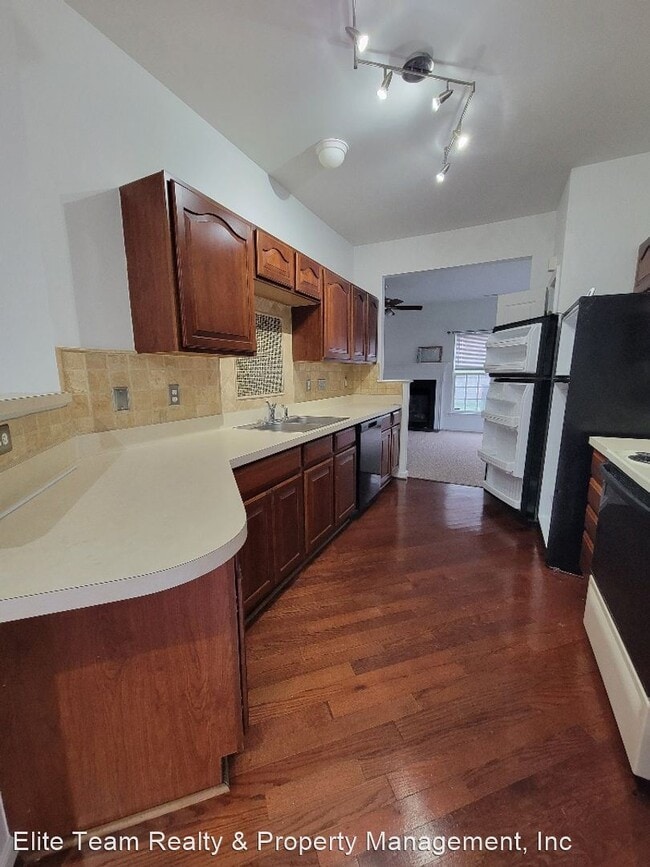 Building Photo - 3 br, 2.5 bath House - 5356 Jocelyn Lane