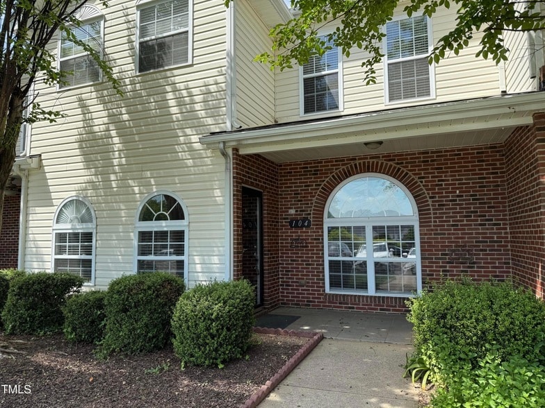 Primary Photo - 2101 Piney Brook Rd
