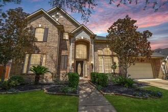 Building Photo - 28514 Hayden Park Dr