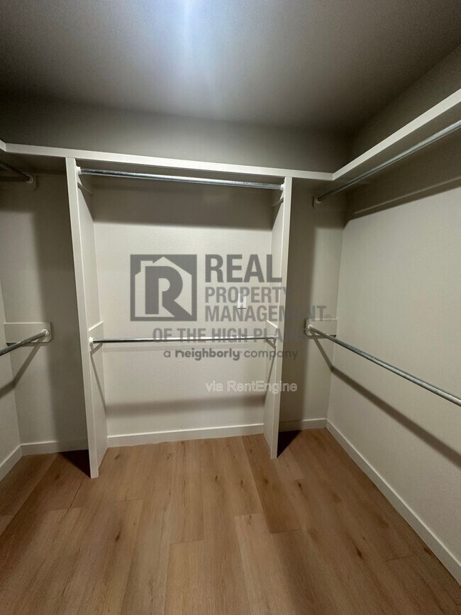 Foto del edificio - 4780 Clive Ave