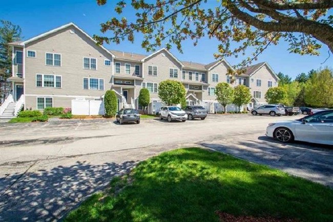 Building Photo - 1 Maple Ridge Dr