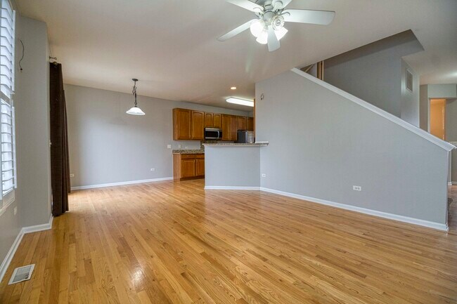 Building Photo - 462 Vaughn Cir