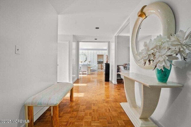 Foto del edificio - 225 Maplewood Ave
