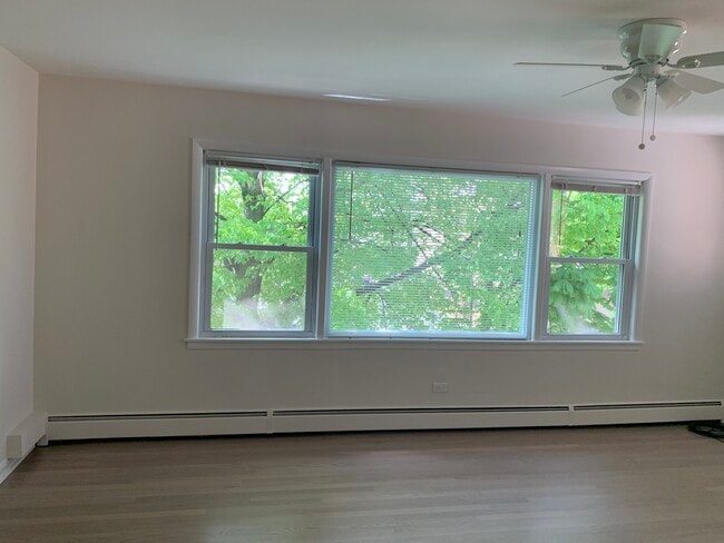 Building Photo - 5910 W Gunnison St