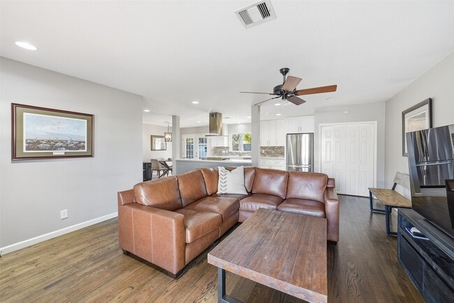 Building Photo - 2626 Willowby Dr