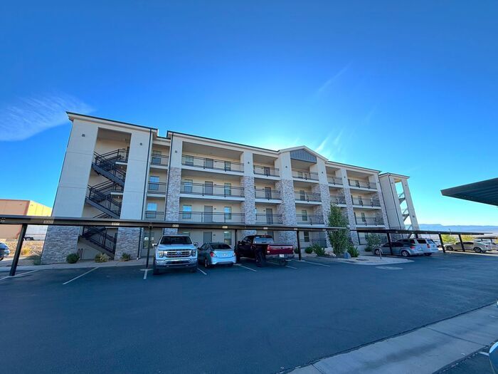 Foto principal - 2 bed, 1 bath Condo