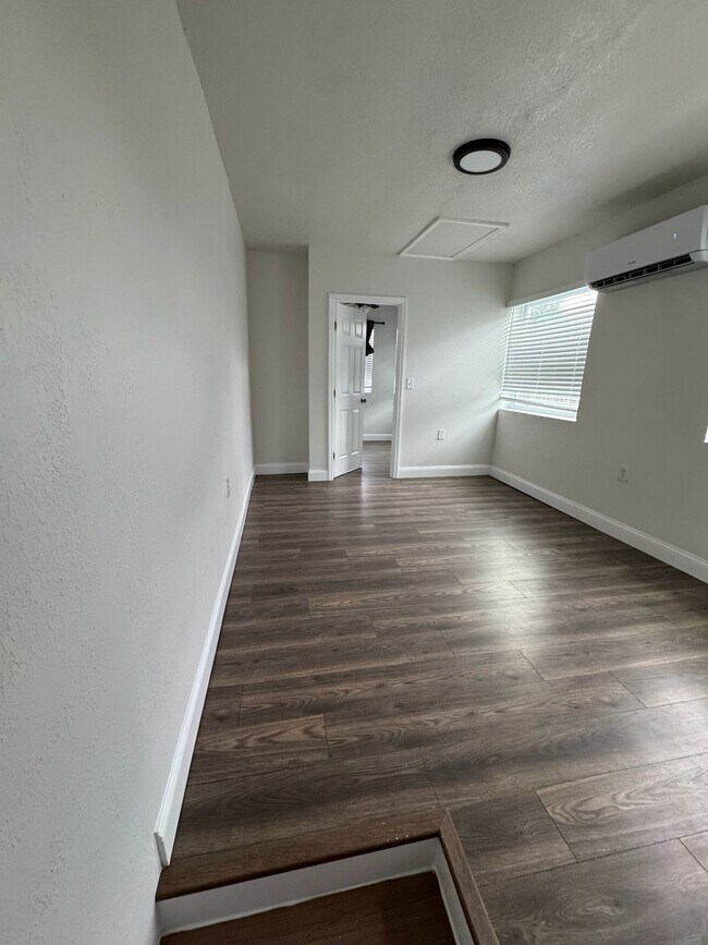 Foto del edificio - 2140 22nd Ave N