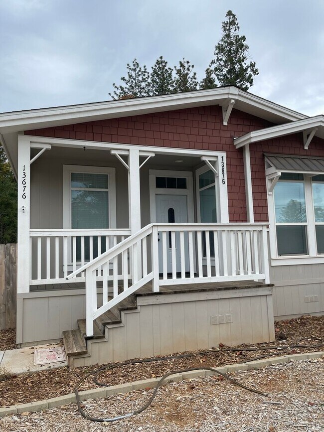 Foto del edificio - Newer Manufactured home, 3 bed 2 bath, Lower Magalia