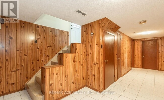 Building Photo - 12 Richome Ct