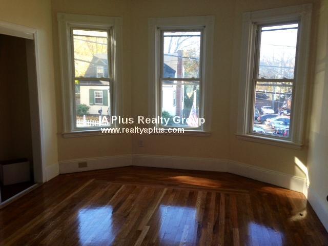 Primary Photo - 2 Clare Ave