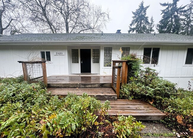 Building Photo - 5-Bed, 3-Bath in South Eugene