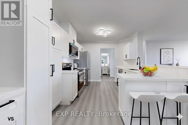 Building Photo - 115 Omni Dr