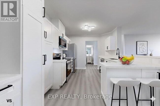 Photo du bâtiment - 115 Omni Dr