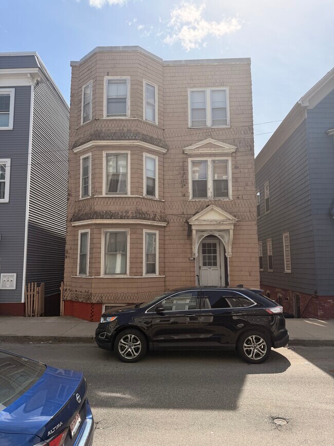 Foto del edificio - 18 Washburn St